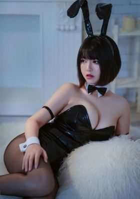 把女人的屄摸出水的视频免费看_高清电影在线观看